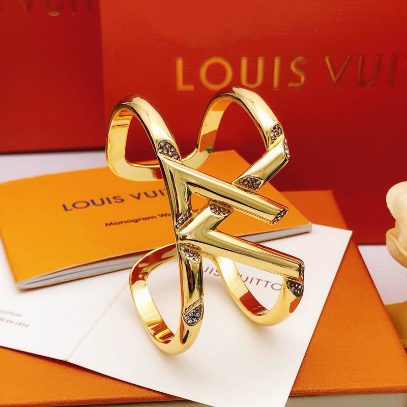 LV Bracelet 11yxx68